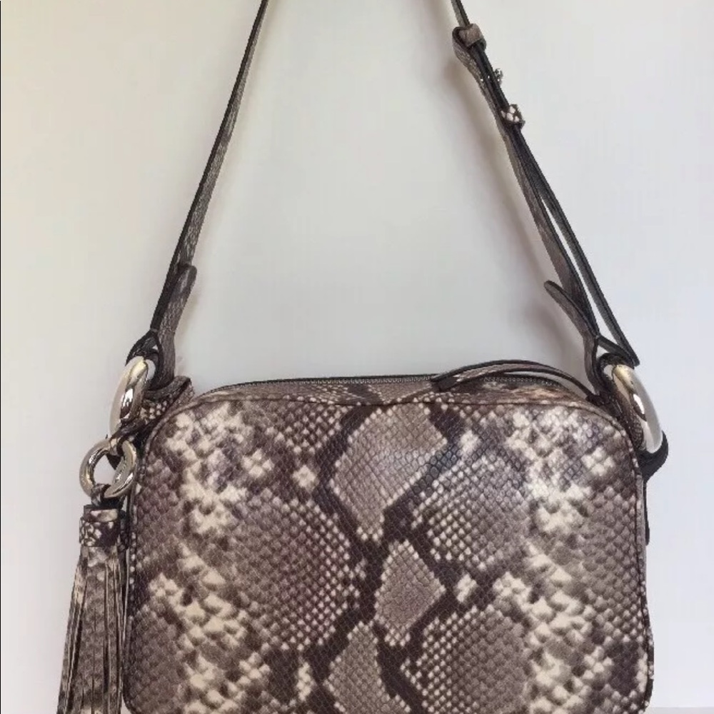 Michael Kors Grand Shoulder Handbag Color Natural